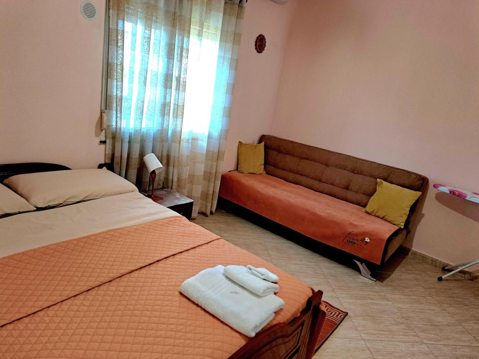 Lumturi Resident Apartment Durres Exterior photo